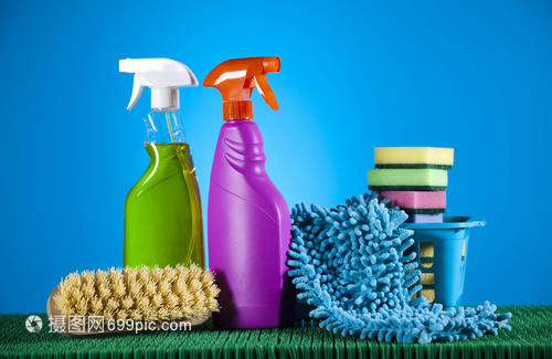 家庭與工作間的多彩伴侶 清潔與美發(fā)用品的多元魅力